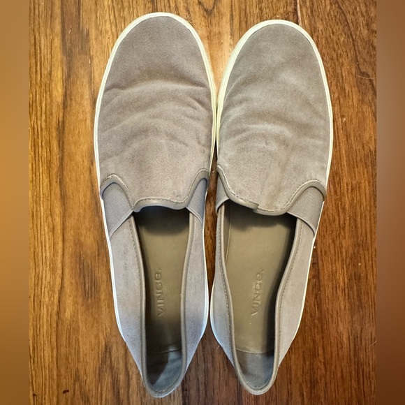 Vince Blair GUC Sz 8.5 Taupe Suede Slip-On Sneakers - Picture 2 of 6